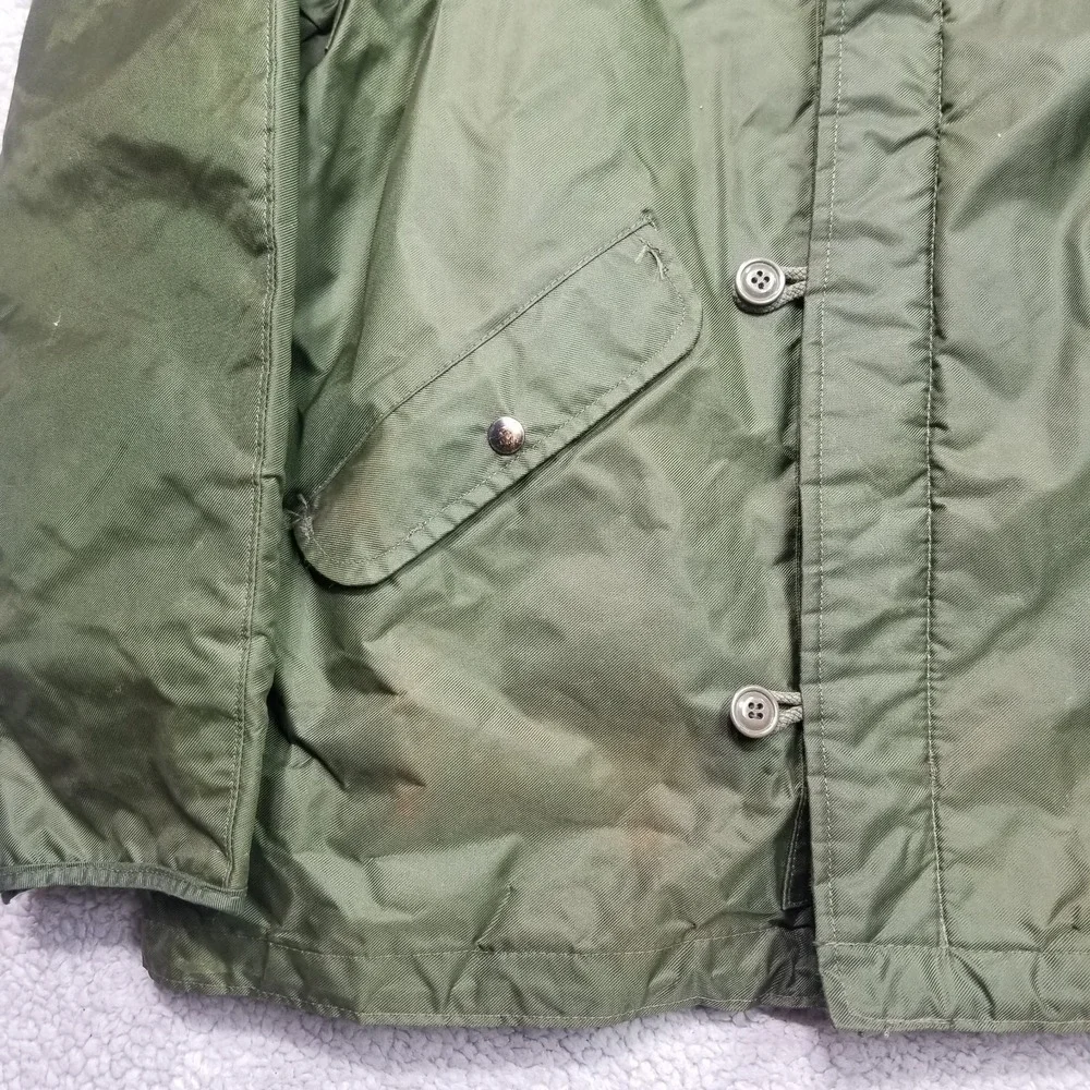 US Military Jacket Mens XL Green  Extreme Cold Weather Impermeable SEE DESCR